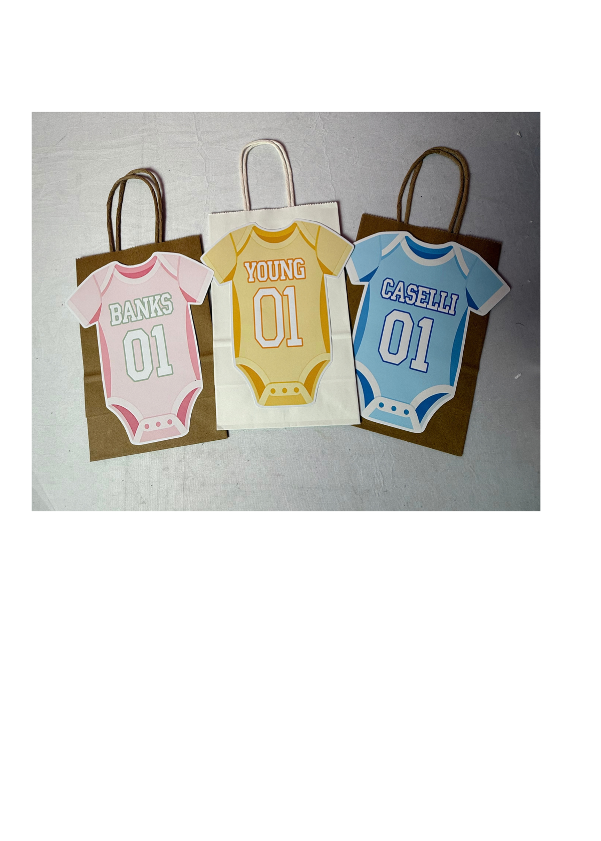 Baby Shower, Personalized Gift Bag, Onesie Gift Bag, Jersey Design, Baby Party Favors, First Birthday, Custom Name, White Bag, Kraft Bag, Matte Design, Gift Packaging