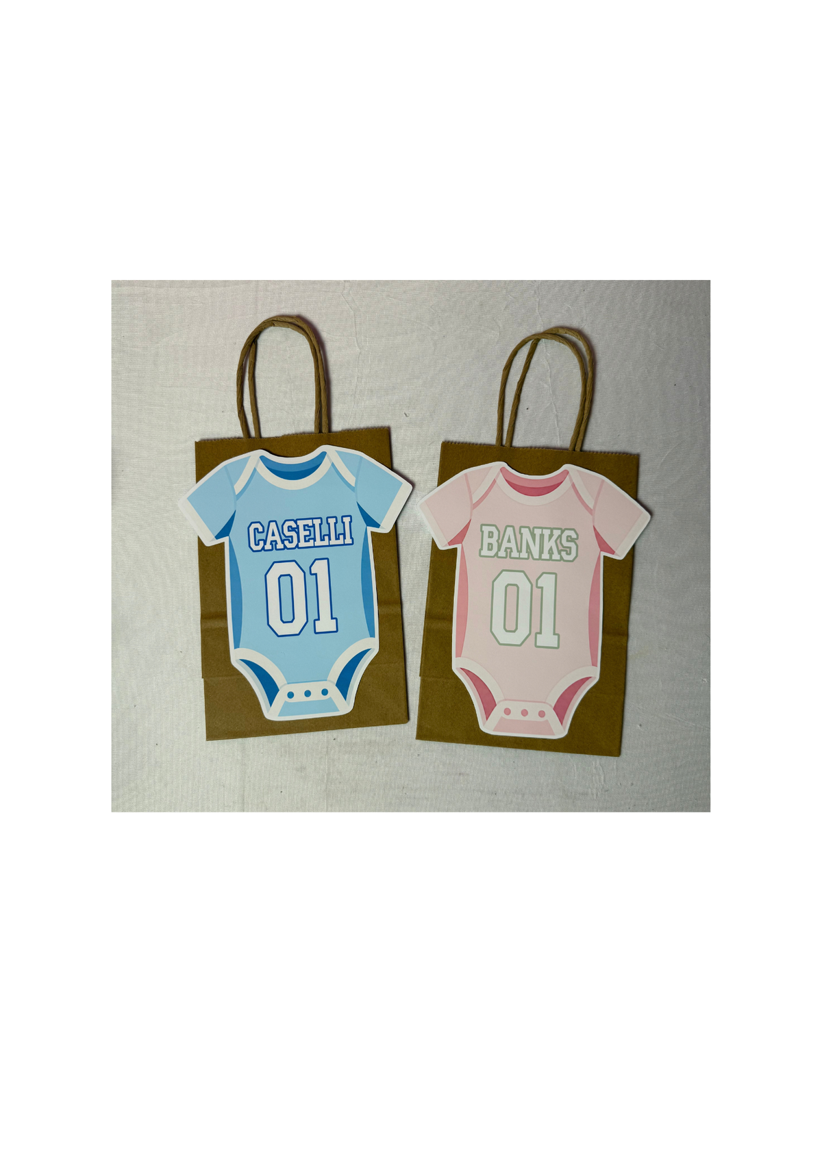 Baby Shower, Personalized Gift Bag, Onesie Gift Bag, Jersey Design, Baby Party Favors, First Birthday, Custom Name, White Bag, Kraft Bag, Matte Design, Gift Packaging